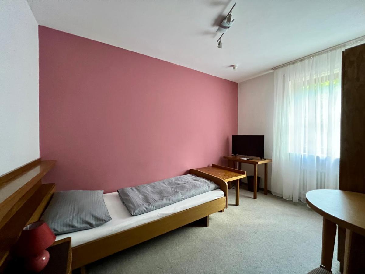 Hotel-Gasthof Deutschmeister Donauwoerth Ngoại thất bức ảnh