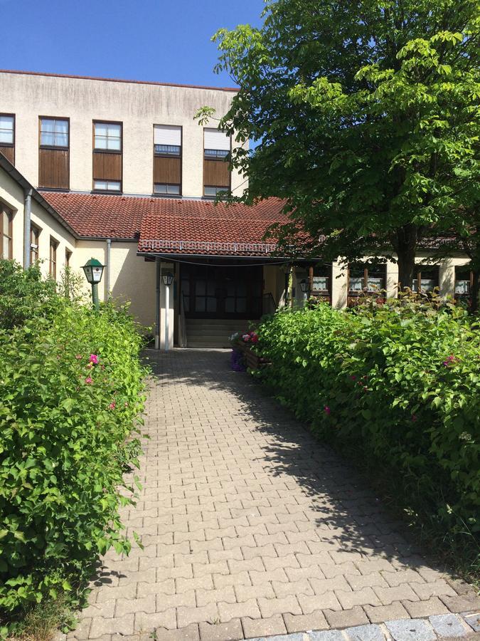 Hotel-Gasthof Deutschmeister Donauwoerth Ngoại thất bức ảnh